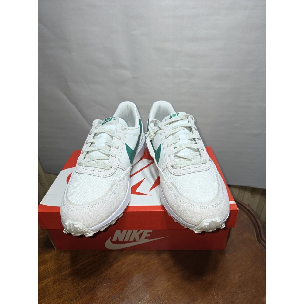 Nike Waffle Nav Men’s Size 11 Sail Malachite Green Sneakers FJ4195-101 EUC